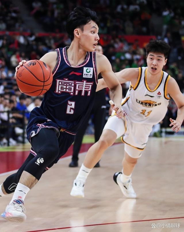 意大利杯倒计时；深圳男篮今晚临场应变；细节引发关注；悬念犹存；轮换策略被讨论(恩比德2男子篮球)