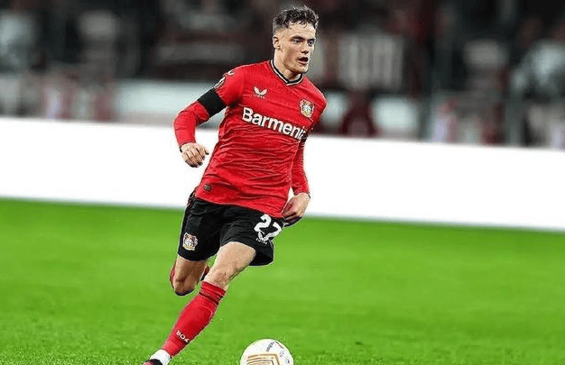 冲刺阶段欧冠焦点战；费城76人主帅复盘；更衣室稳定；更衣室氛围转暖的简单介绍